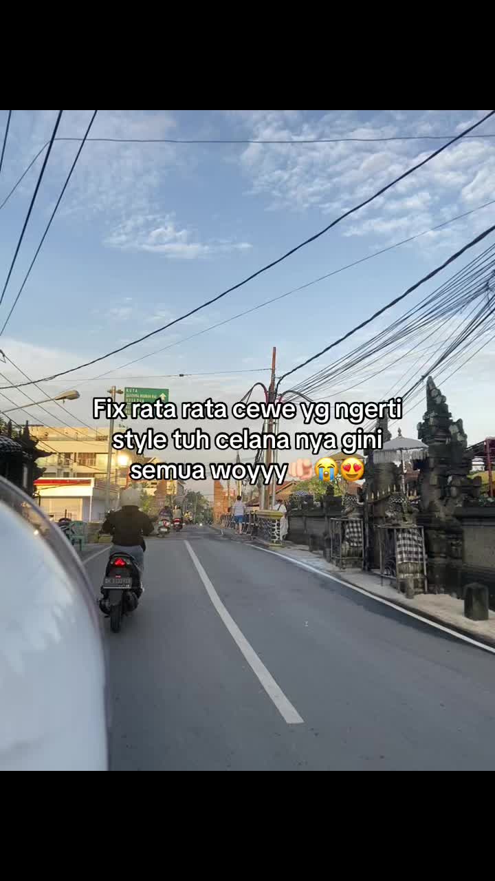 #baggyjeans #jeanshighwaist #jeansoutfit #skena #jeansviral