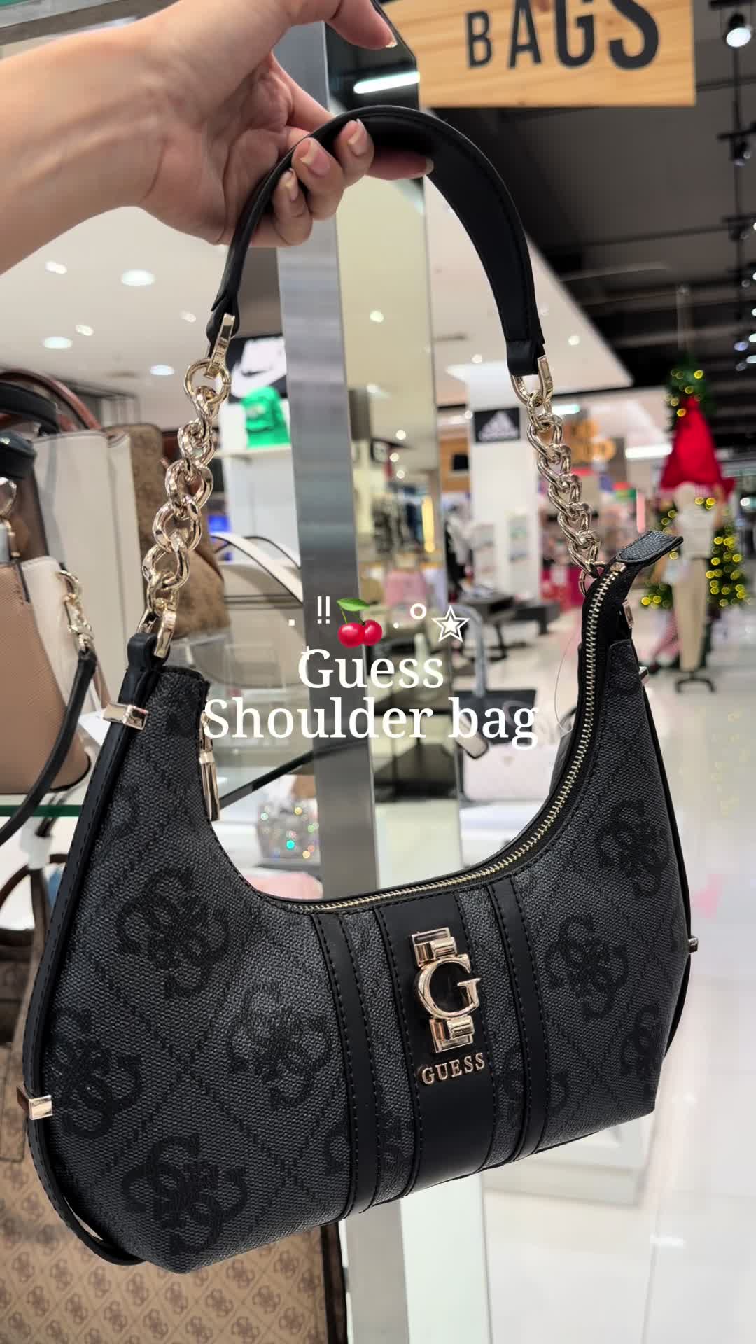 #guess #guessthailand #กระเป๋า #กระเป๋าผู้หญิง #กระเป๋าสะพายไหล่