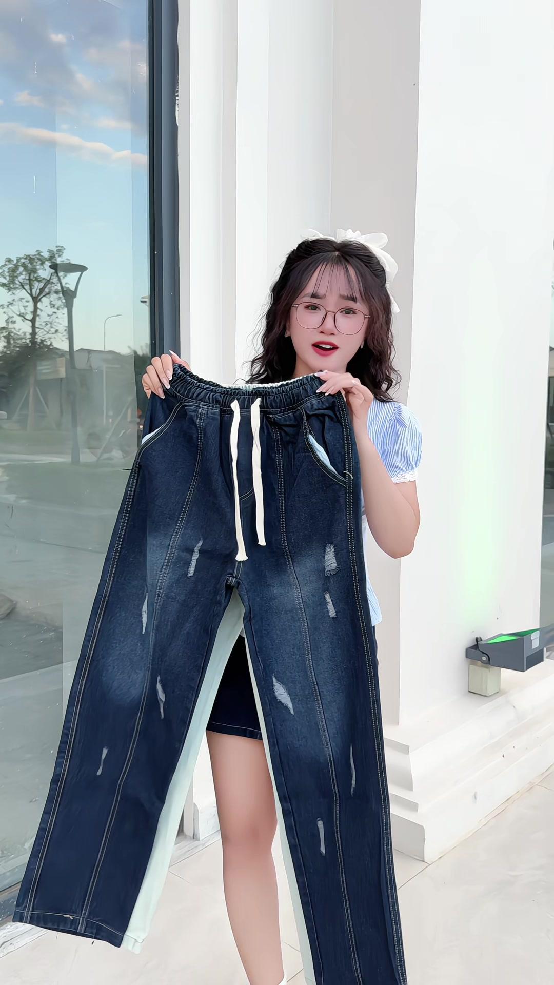 Quần jean ống rộng, cạp chun to êm mềm #quanjean #quannam #quanjeannam #quanjeanongrong #xuhuong