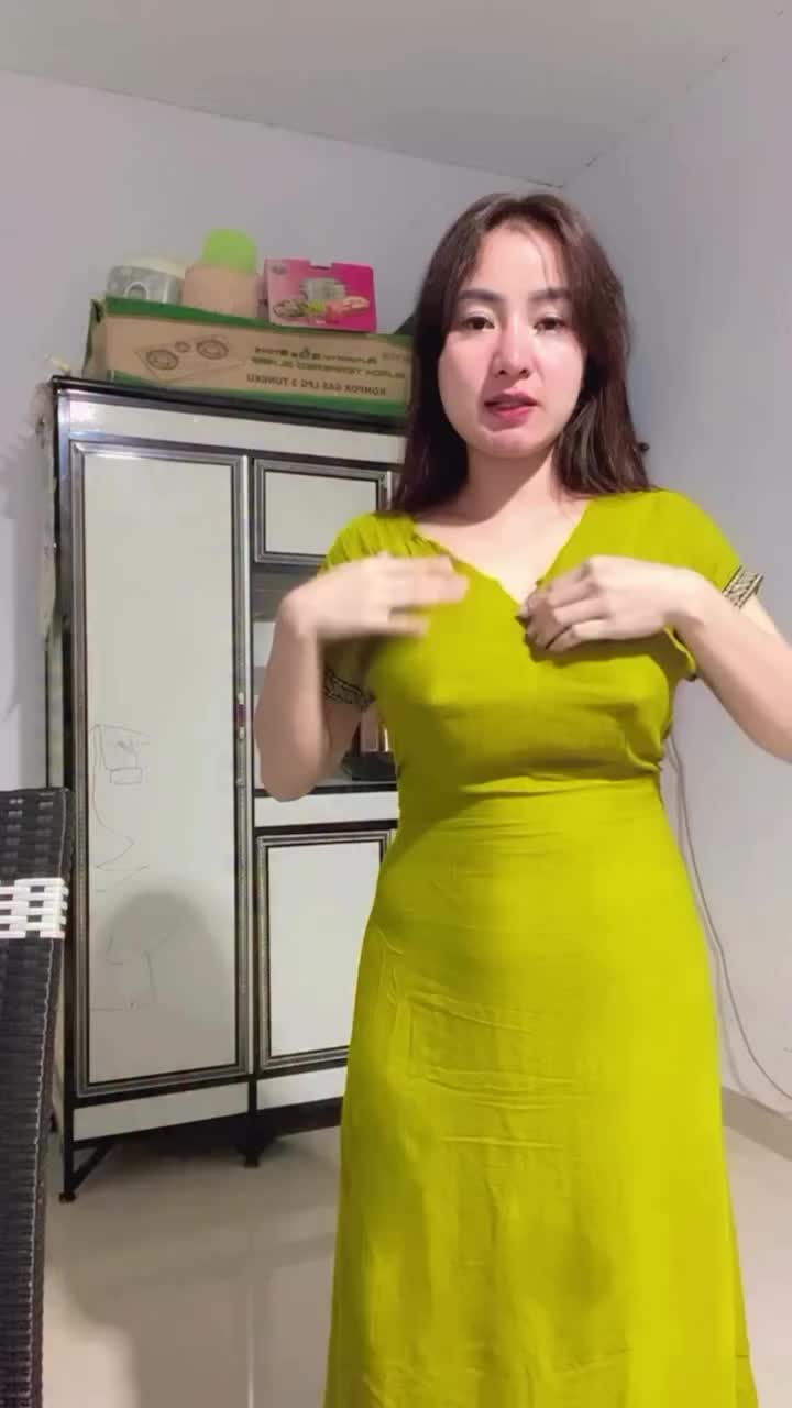 1 on 1 free live video chat with cute girls from all over the world.download now～