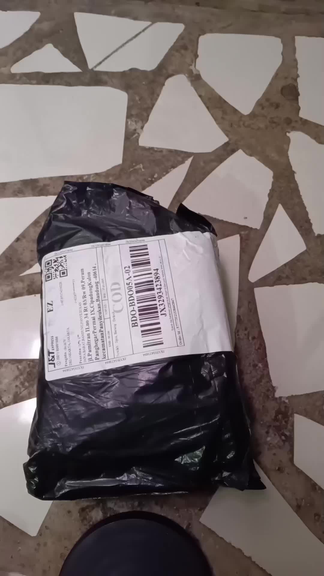 review image 0