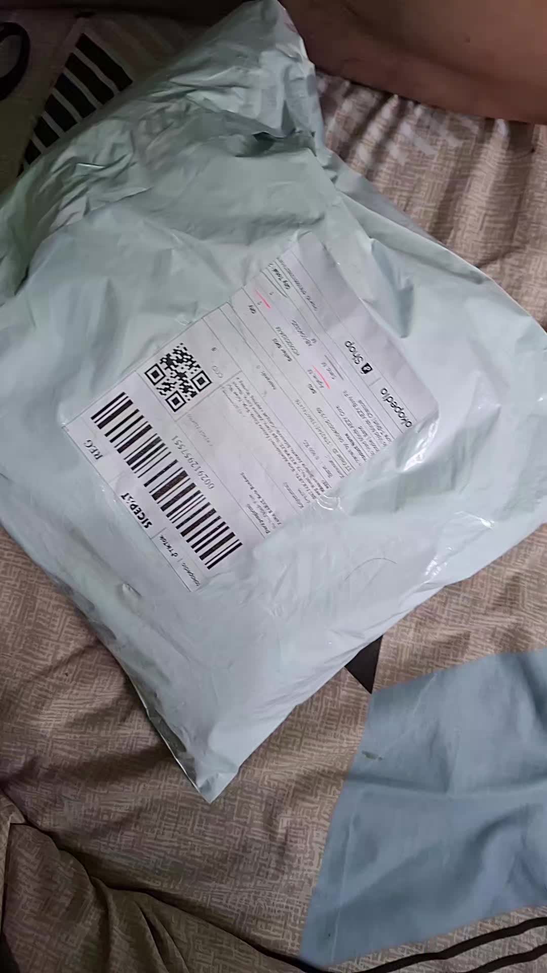 review image 0