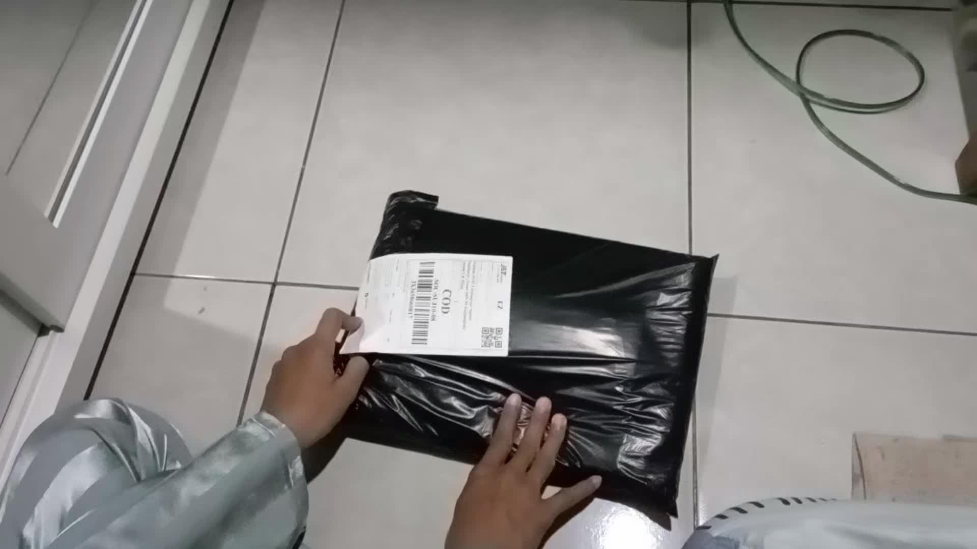 review image 0