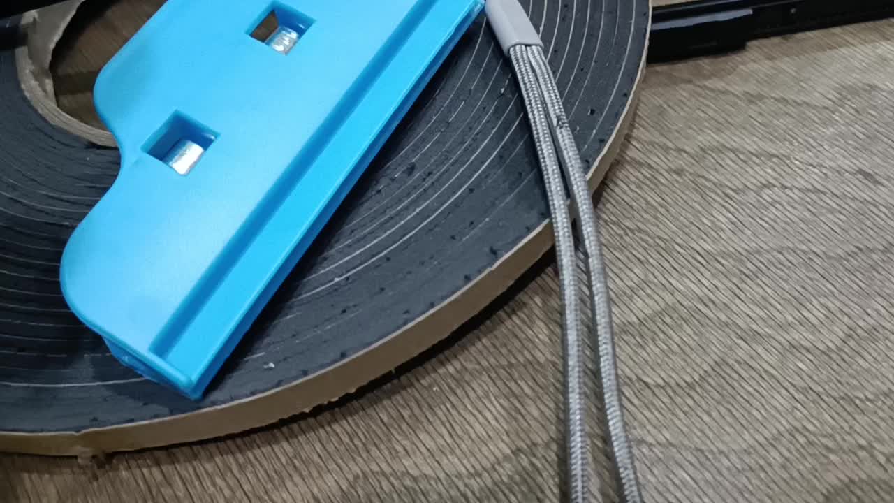 review image 0