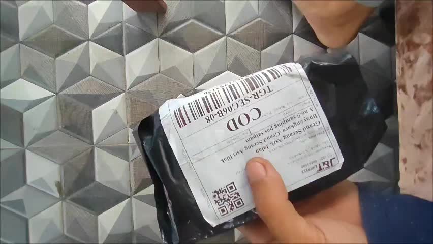 review image 0