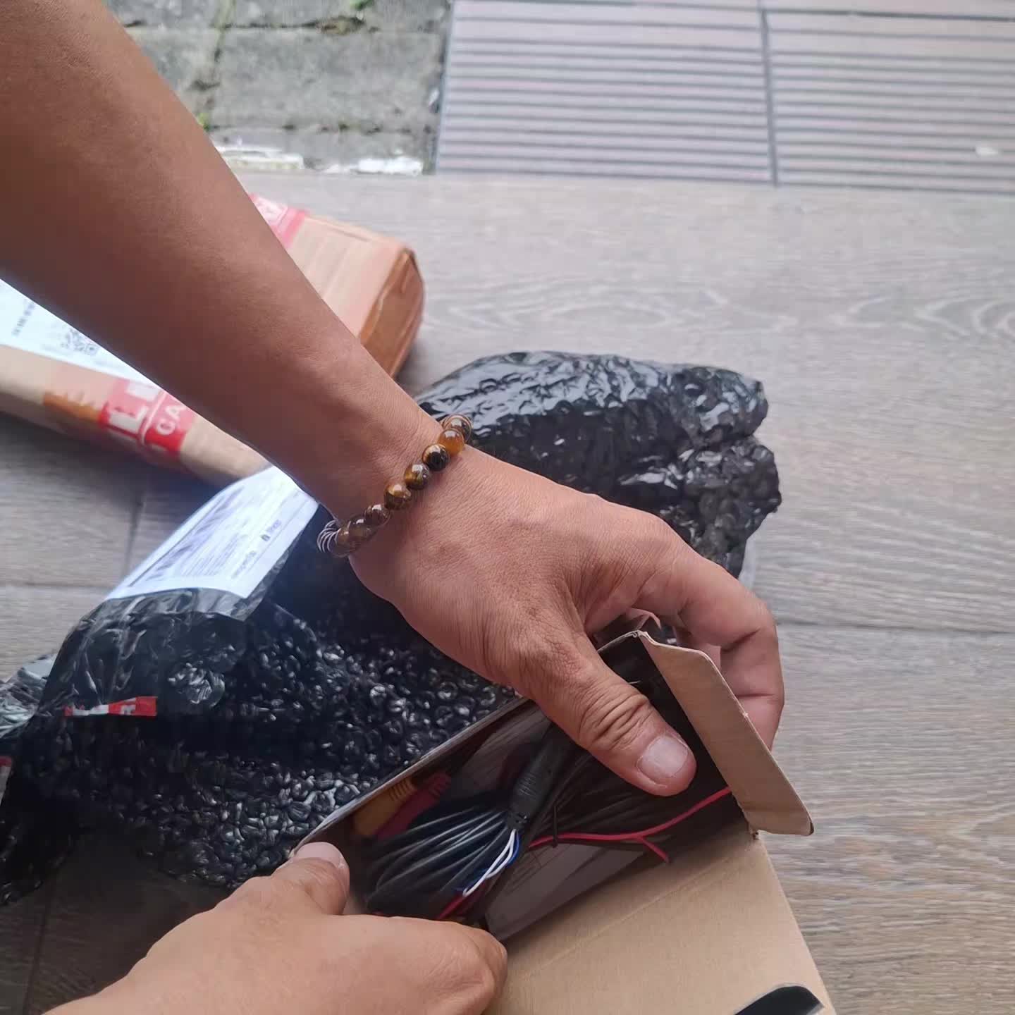 review image 0