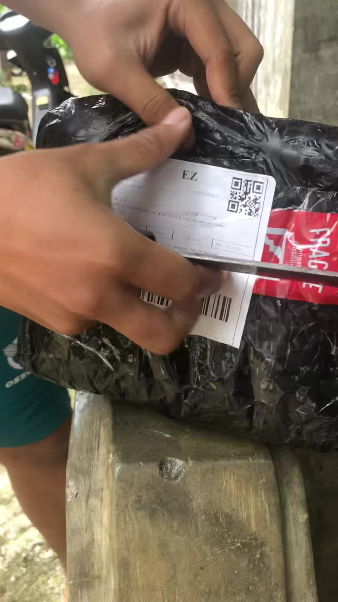 review image 0