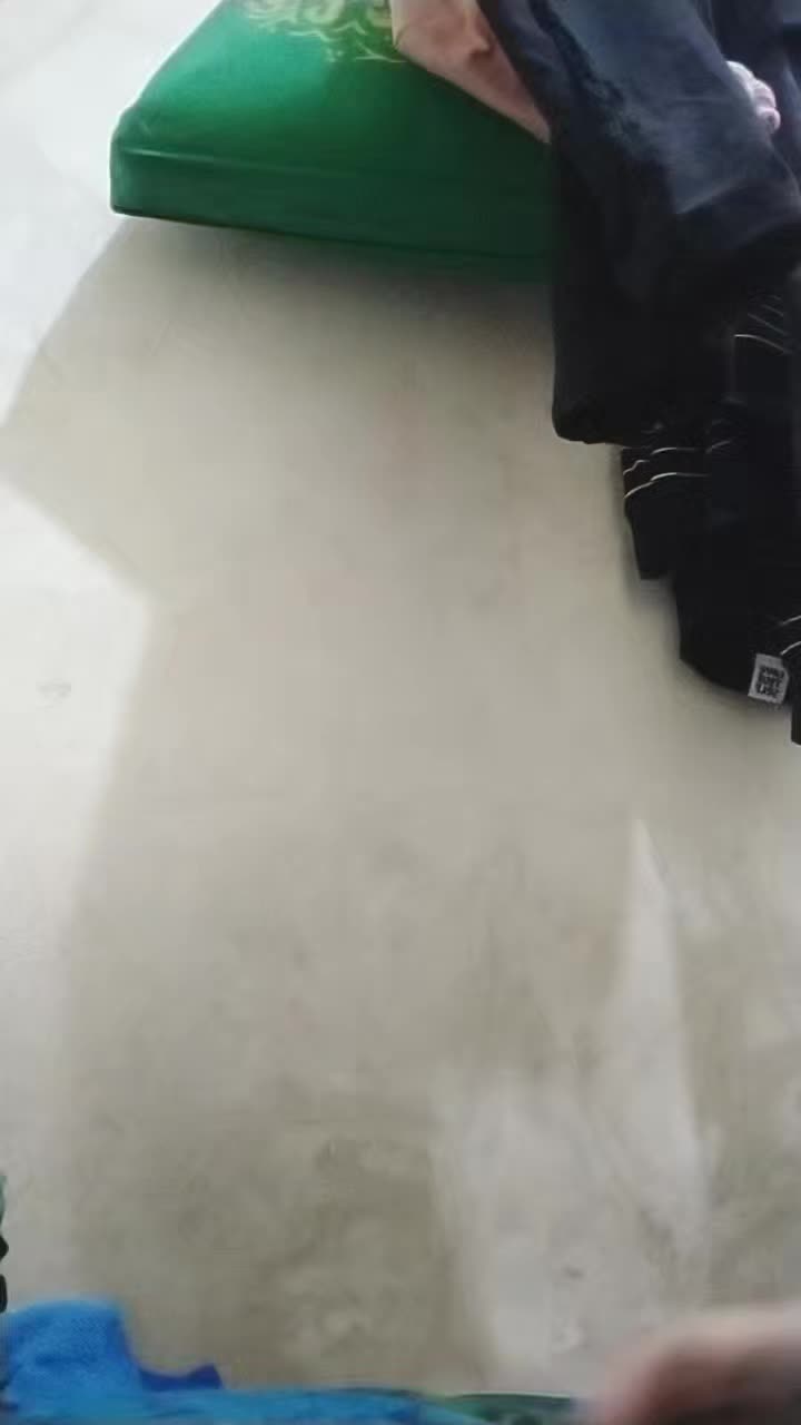 review image 0