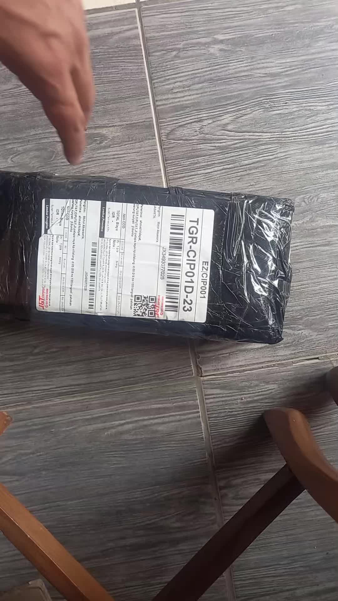 review image 0