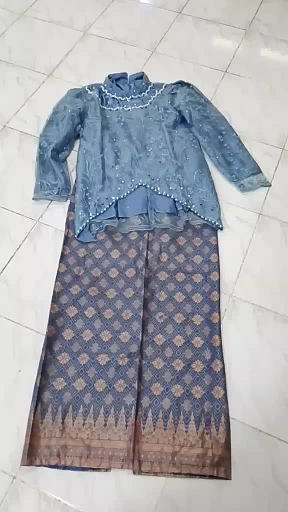review image 0