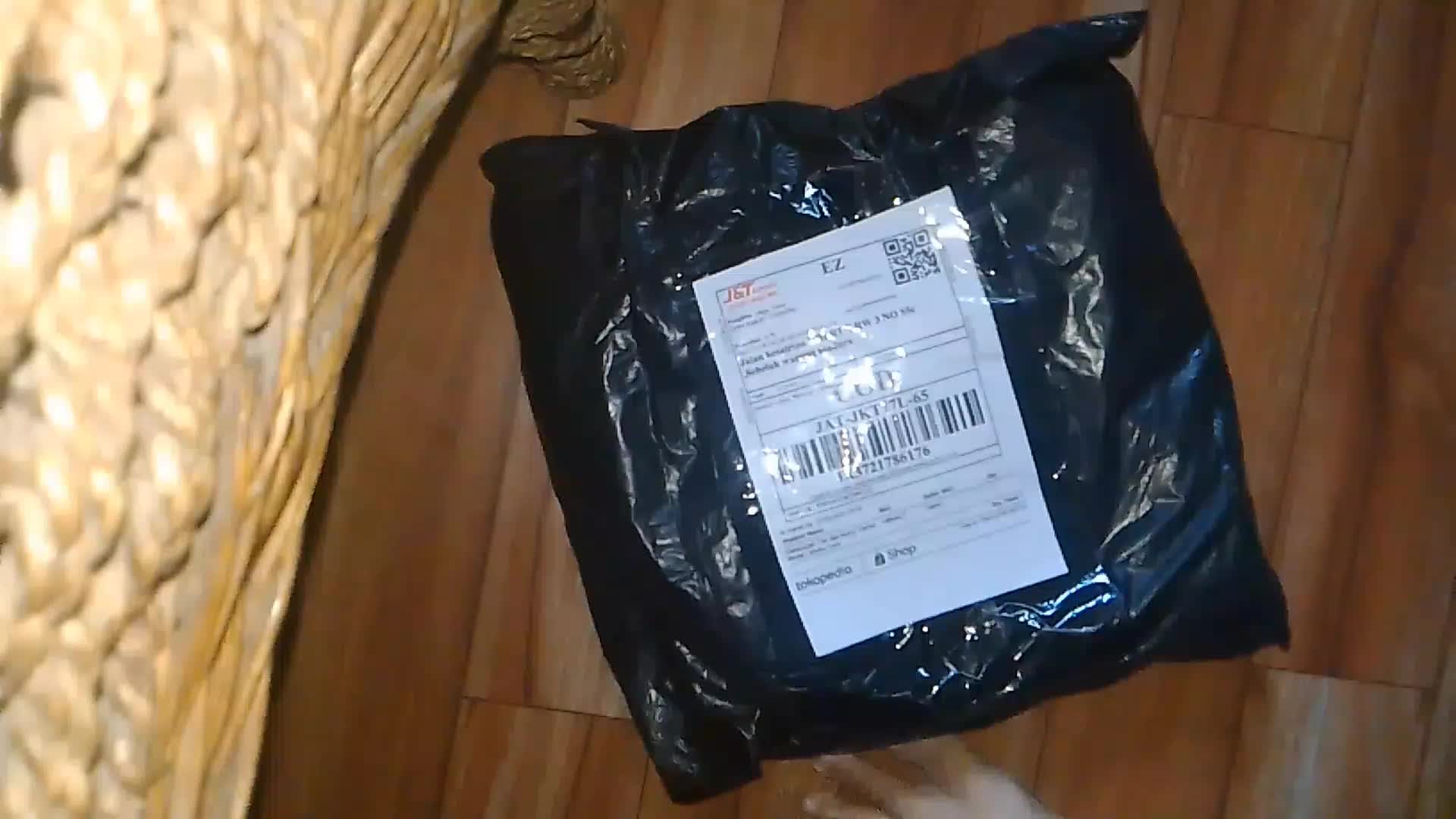 review image 0