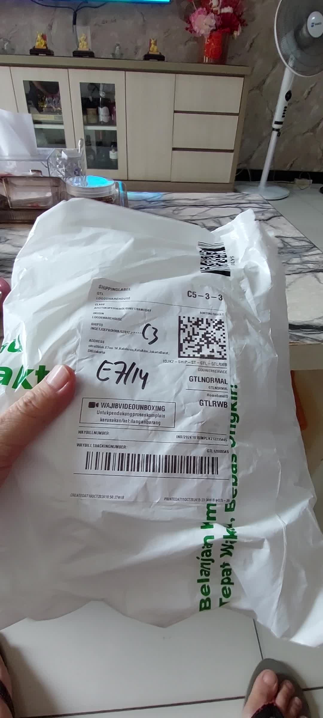 review image 0