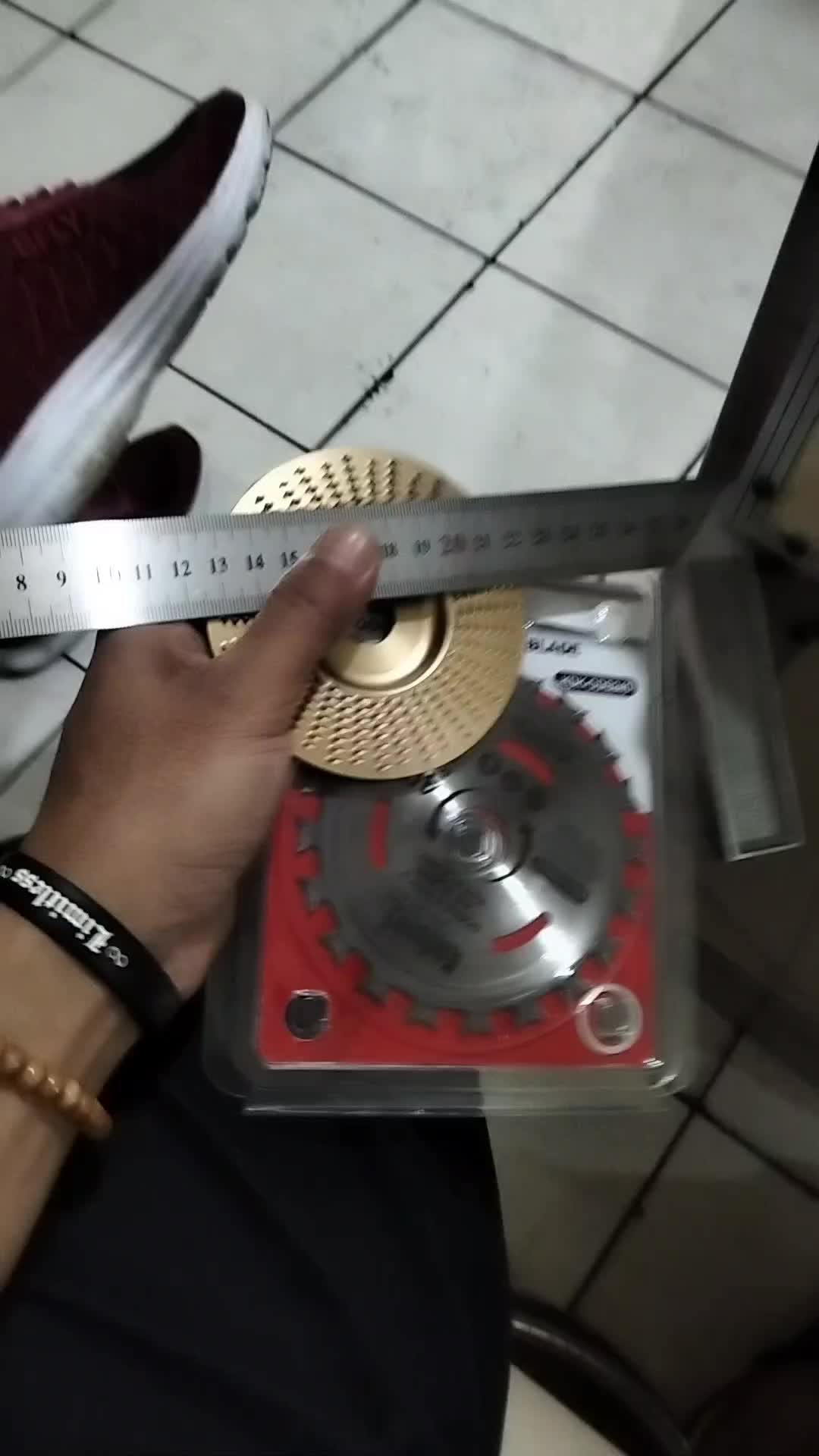 review image 0
