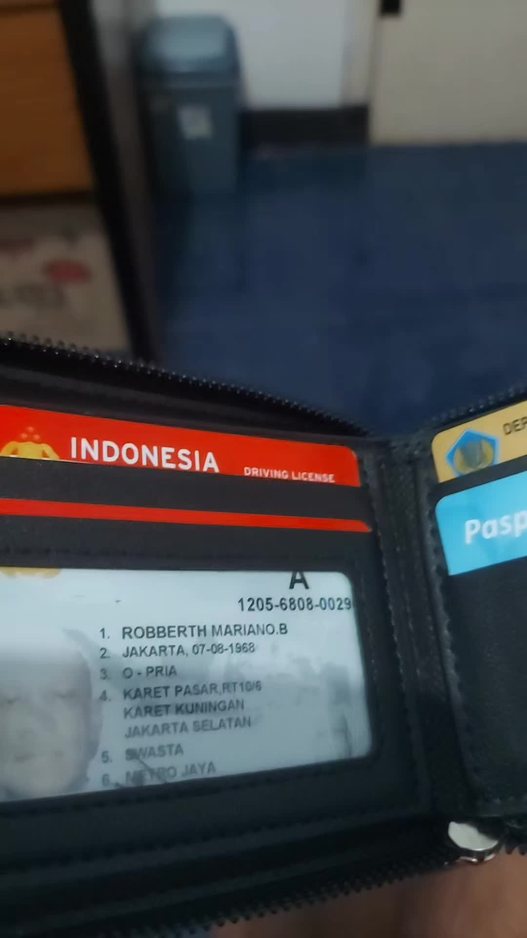review image 0