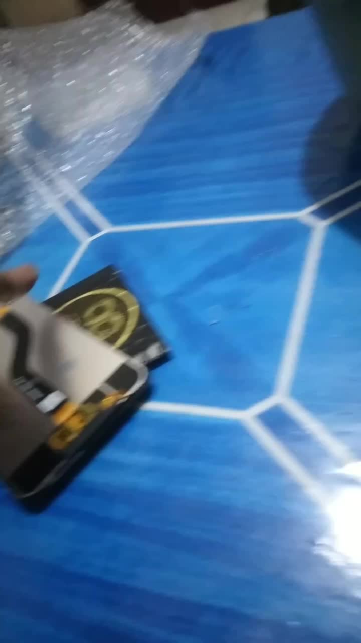 review image 0