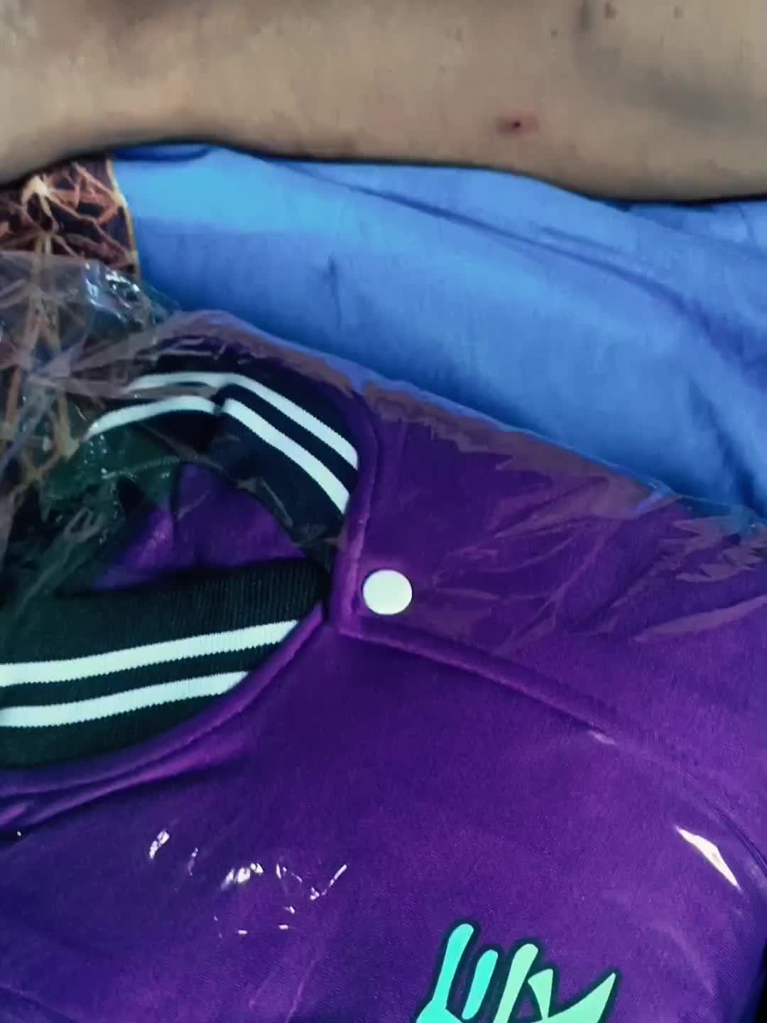 review image 0