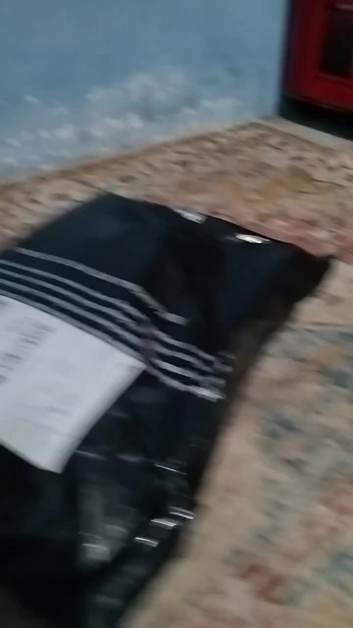 review image 0