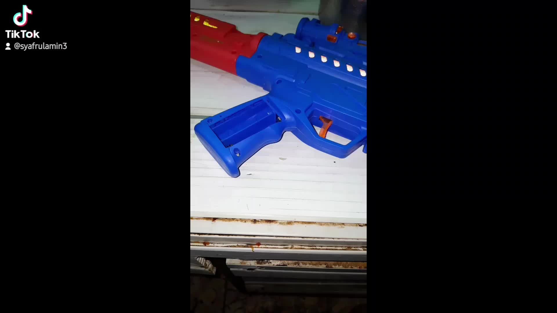 review image 0