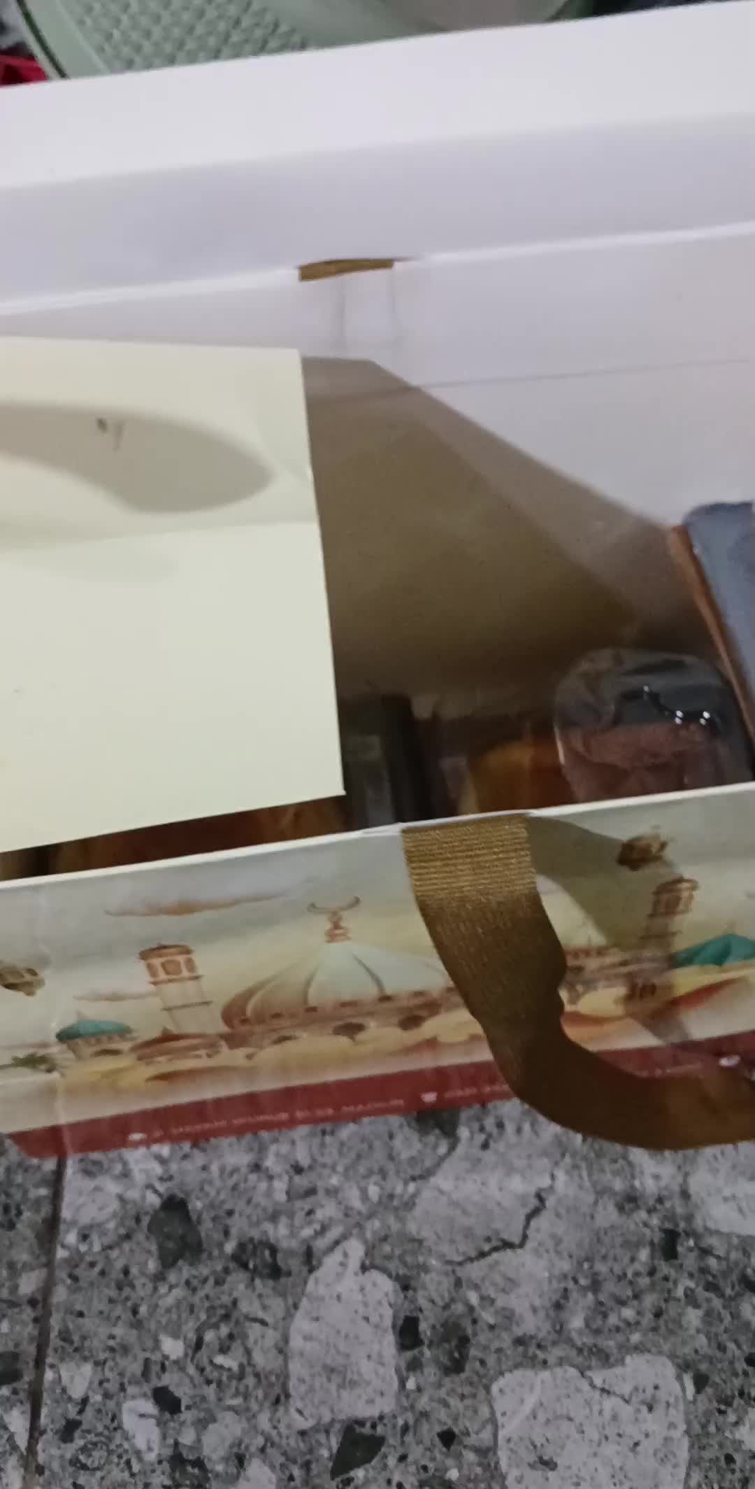 review image 0