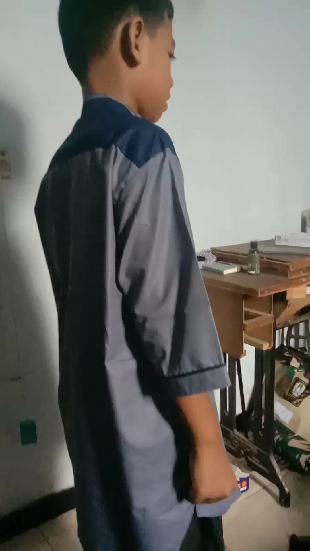 review image 0