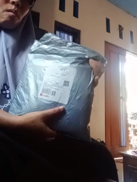 review image 0