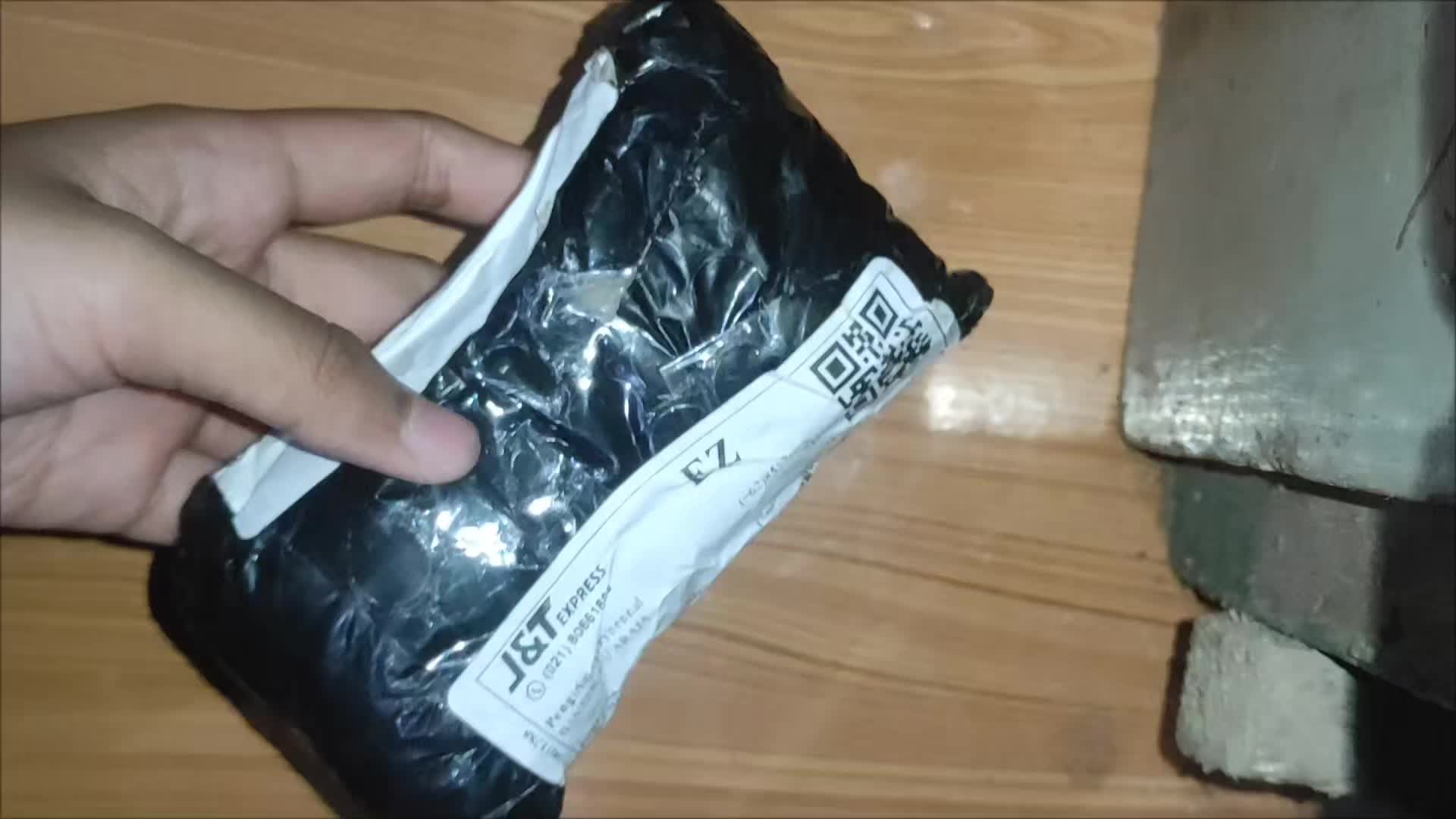 review image 0