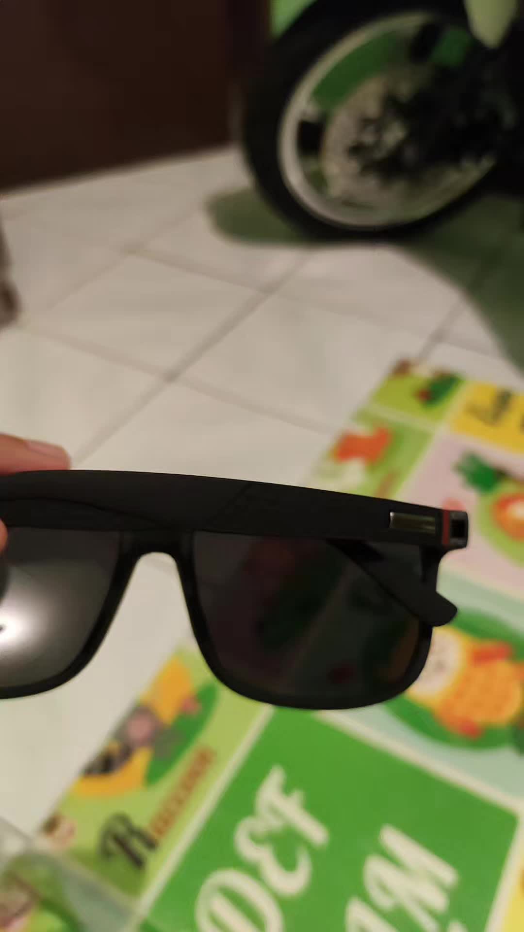 review image 0