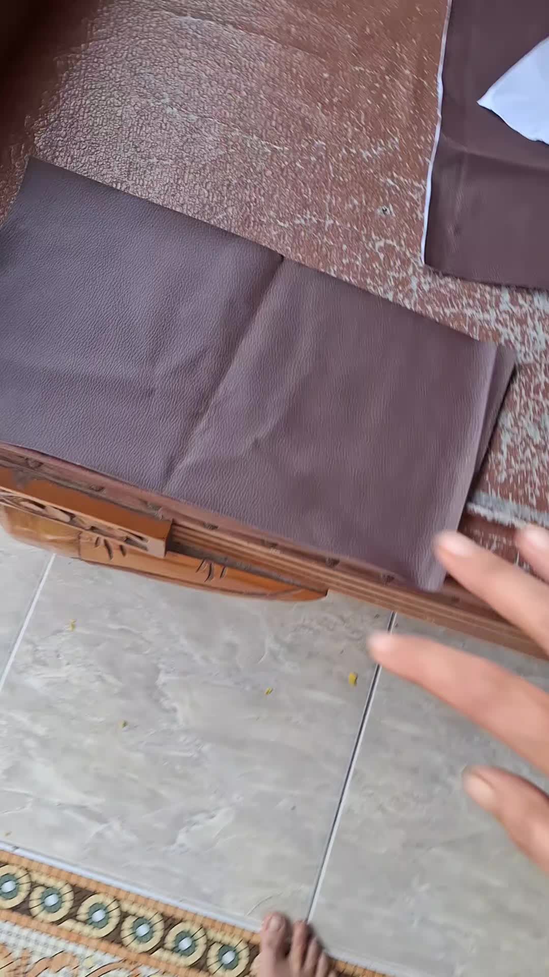 review image 0