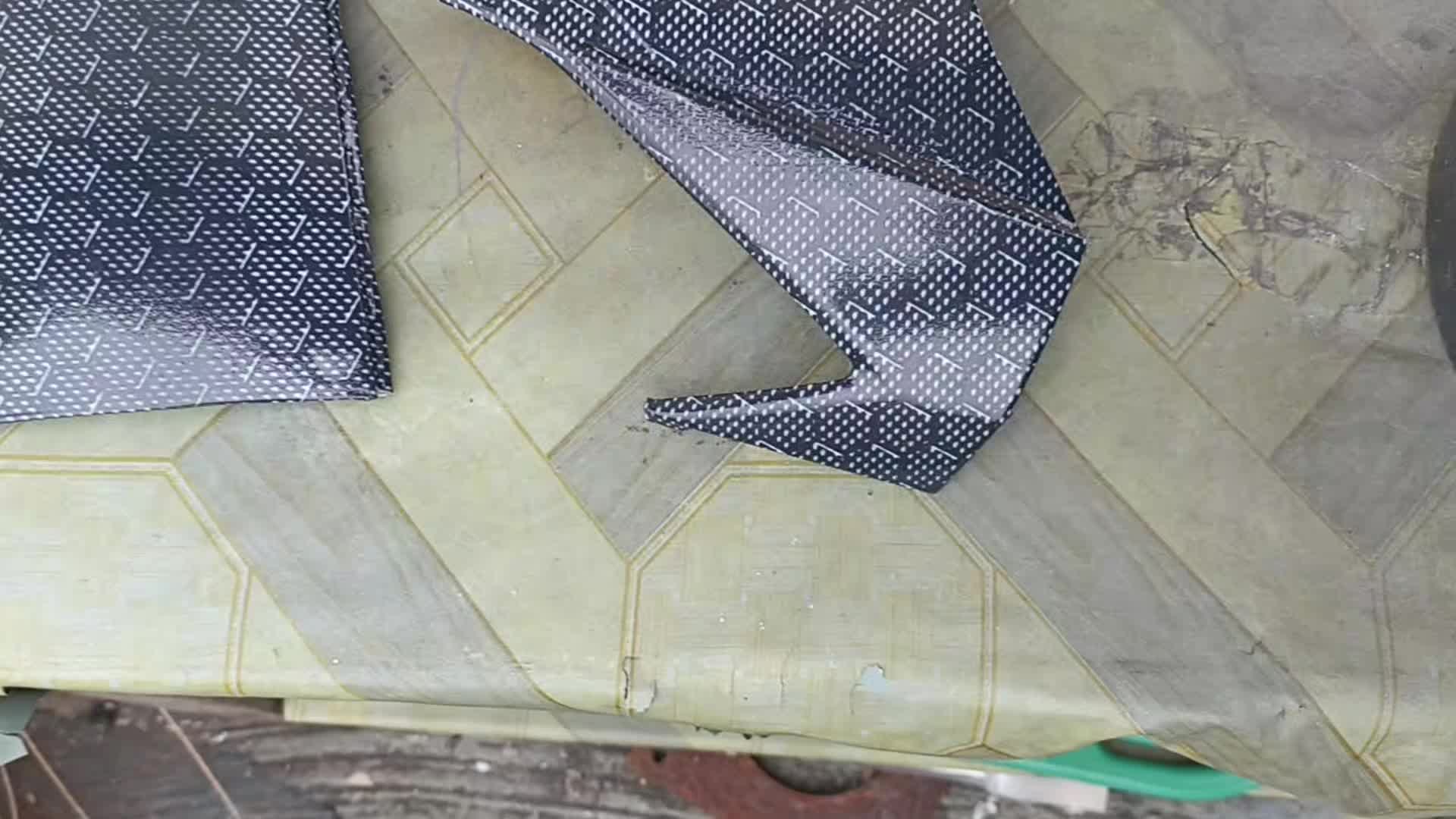 review image 0