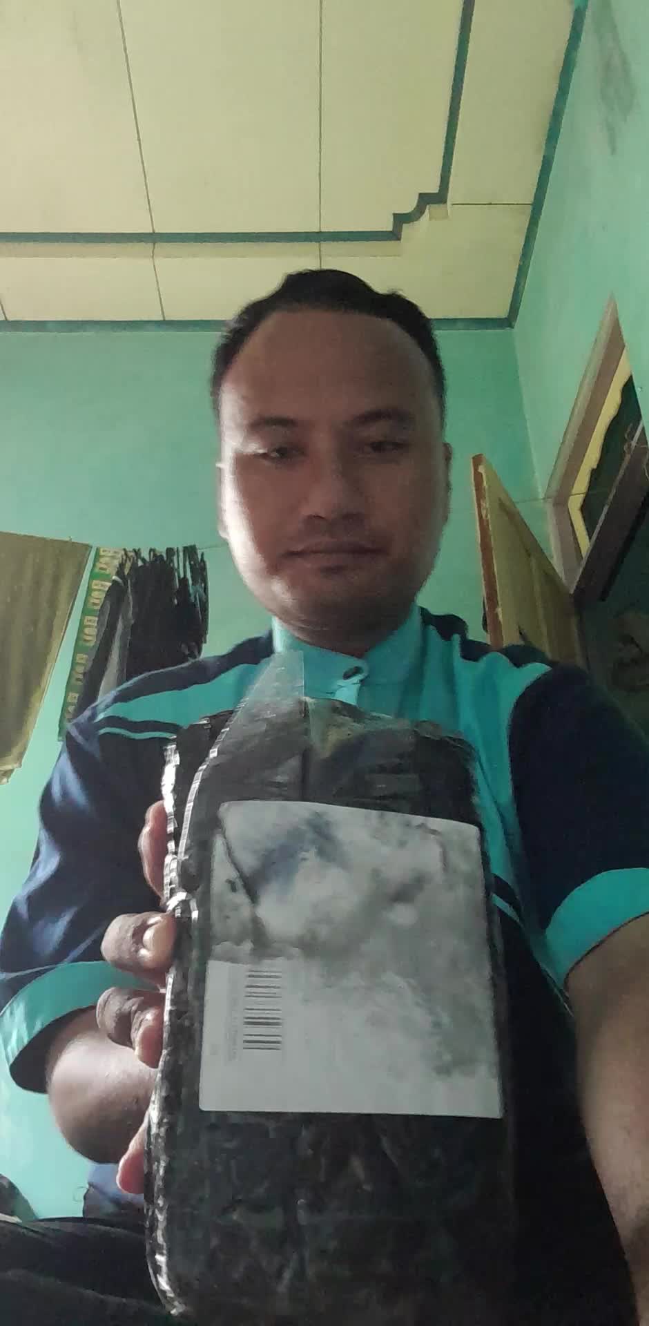 review image 0
