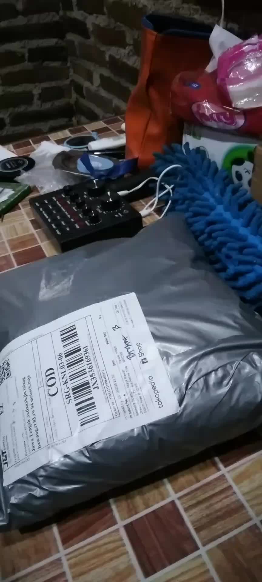 review image 0