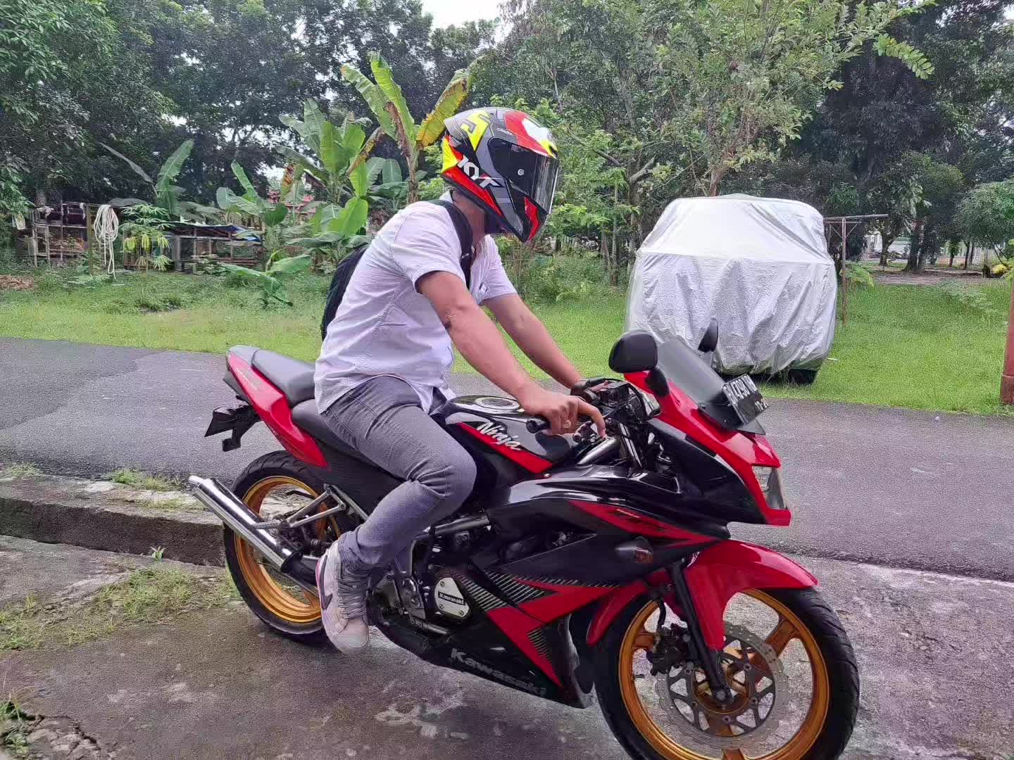 review image 0