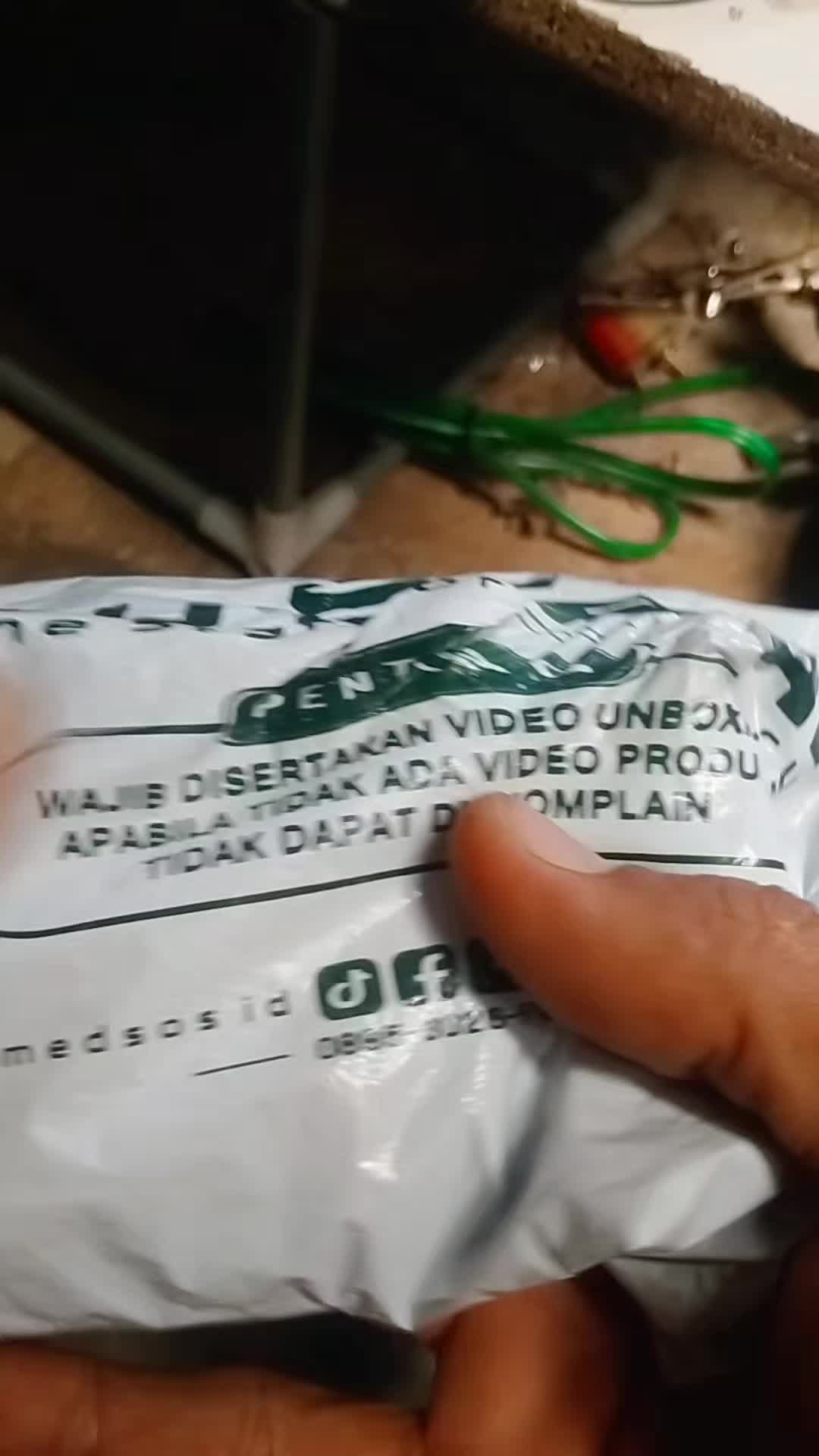 review image 0