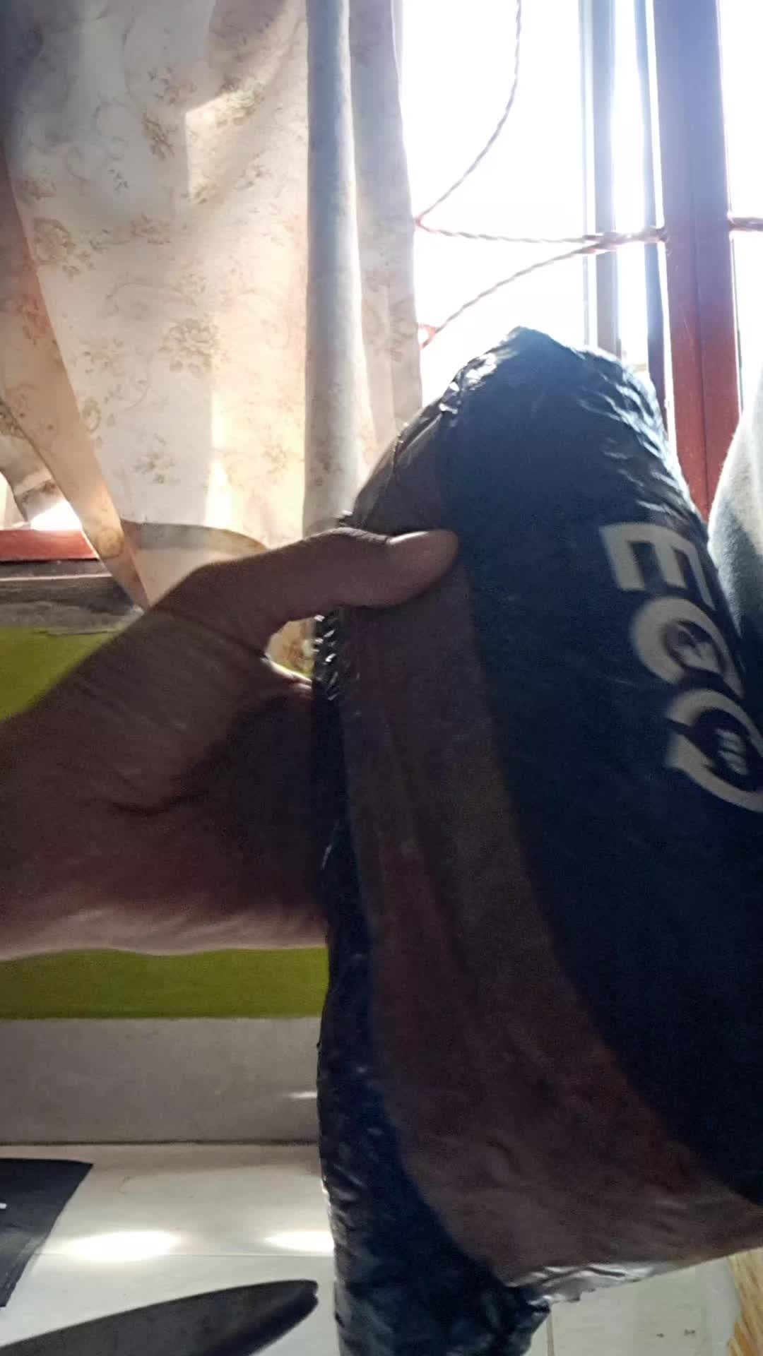 review image 0