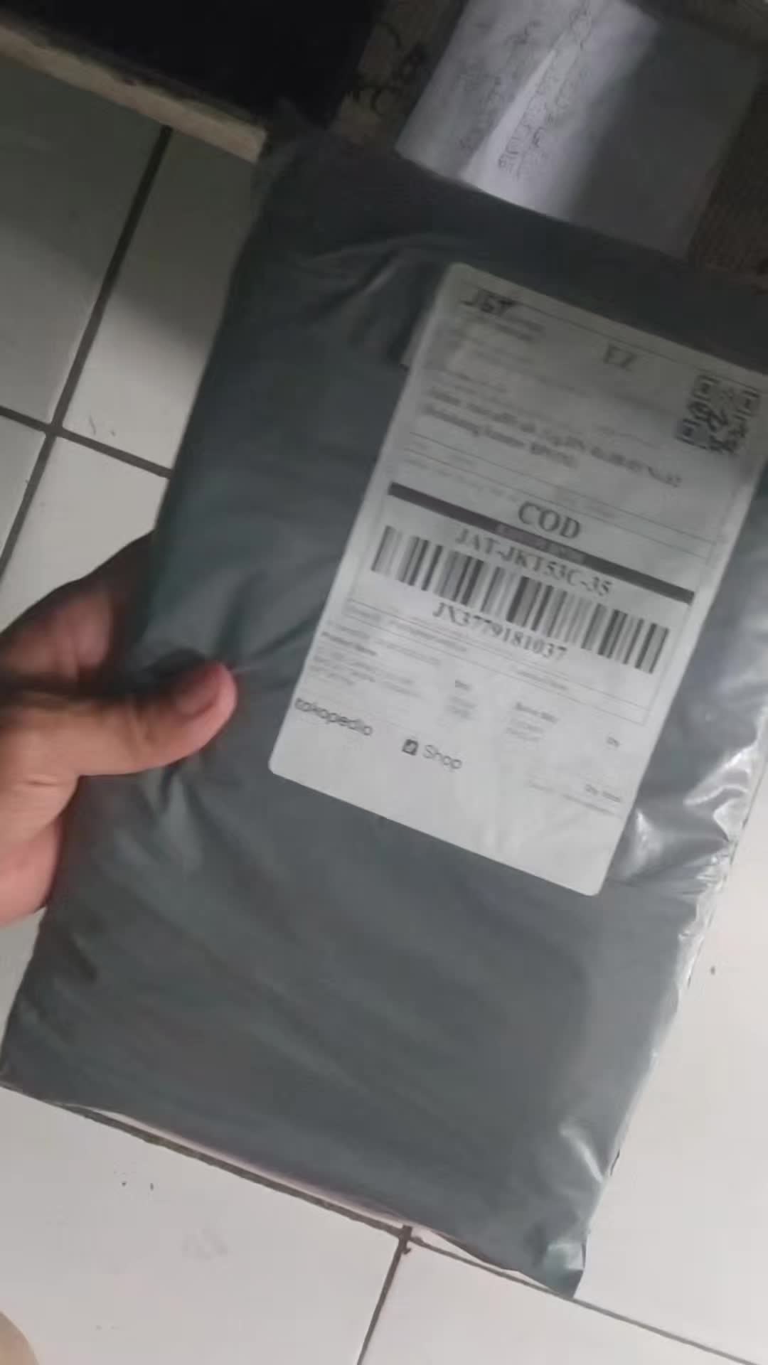 review image 0
