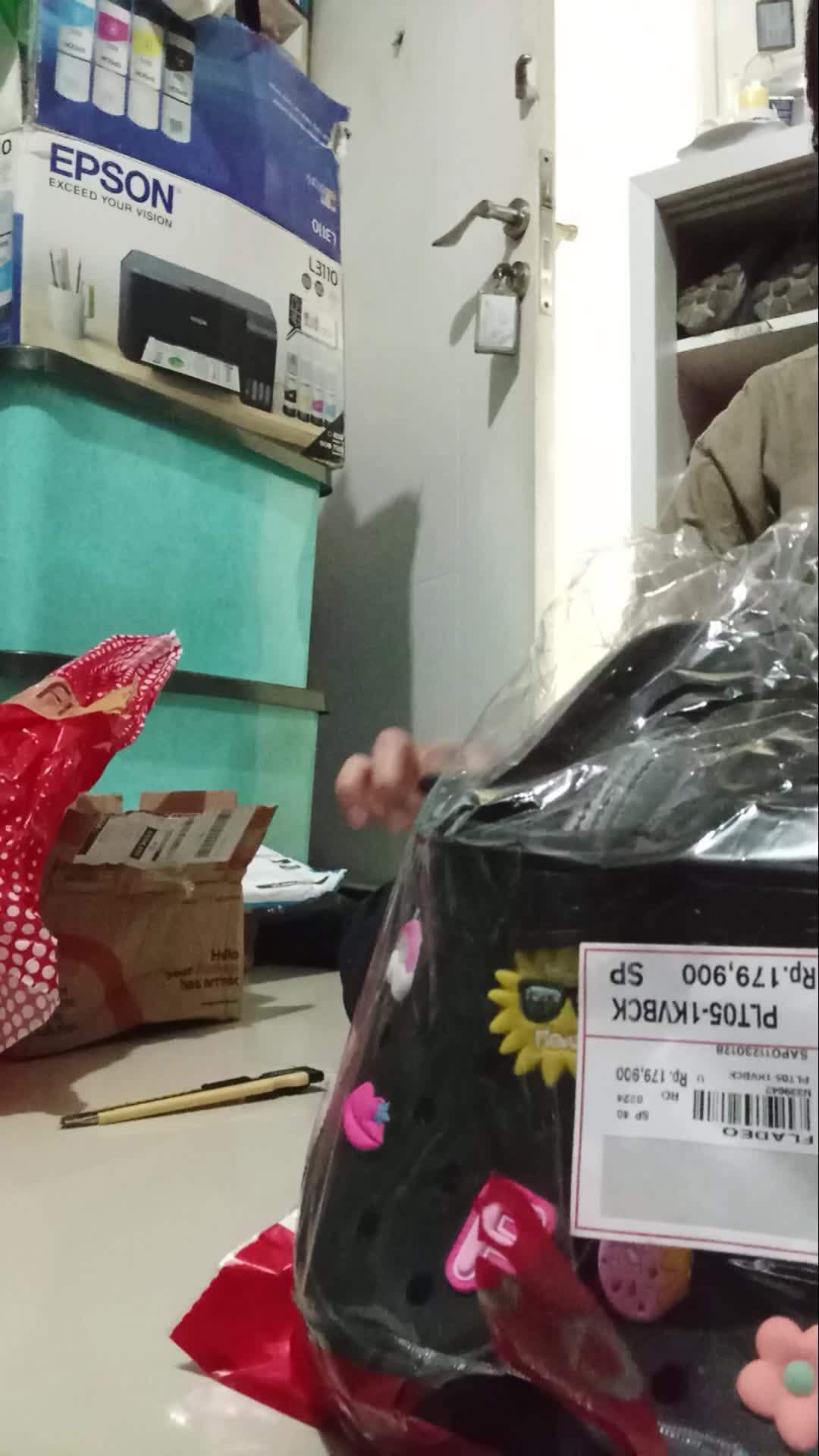 review image 0