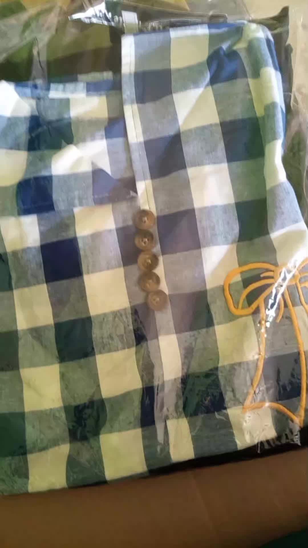 review image 0