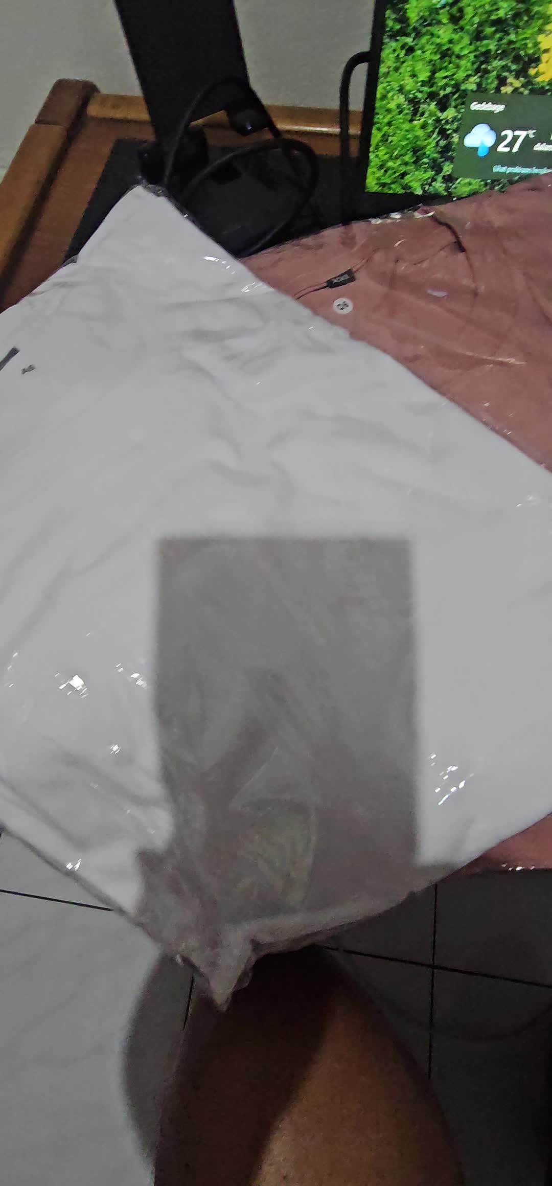 review image 0
