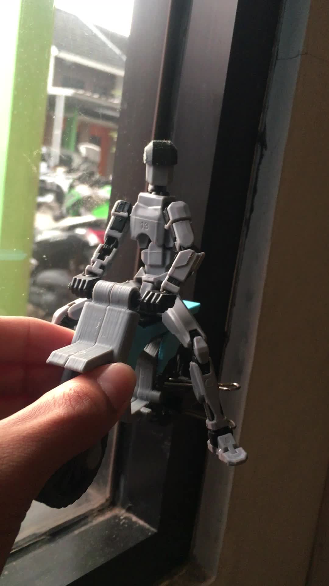 review image 0