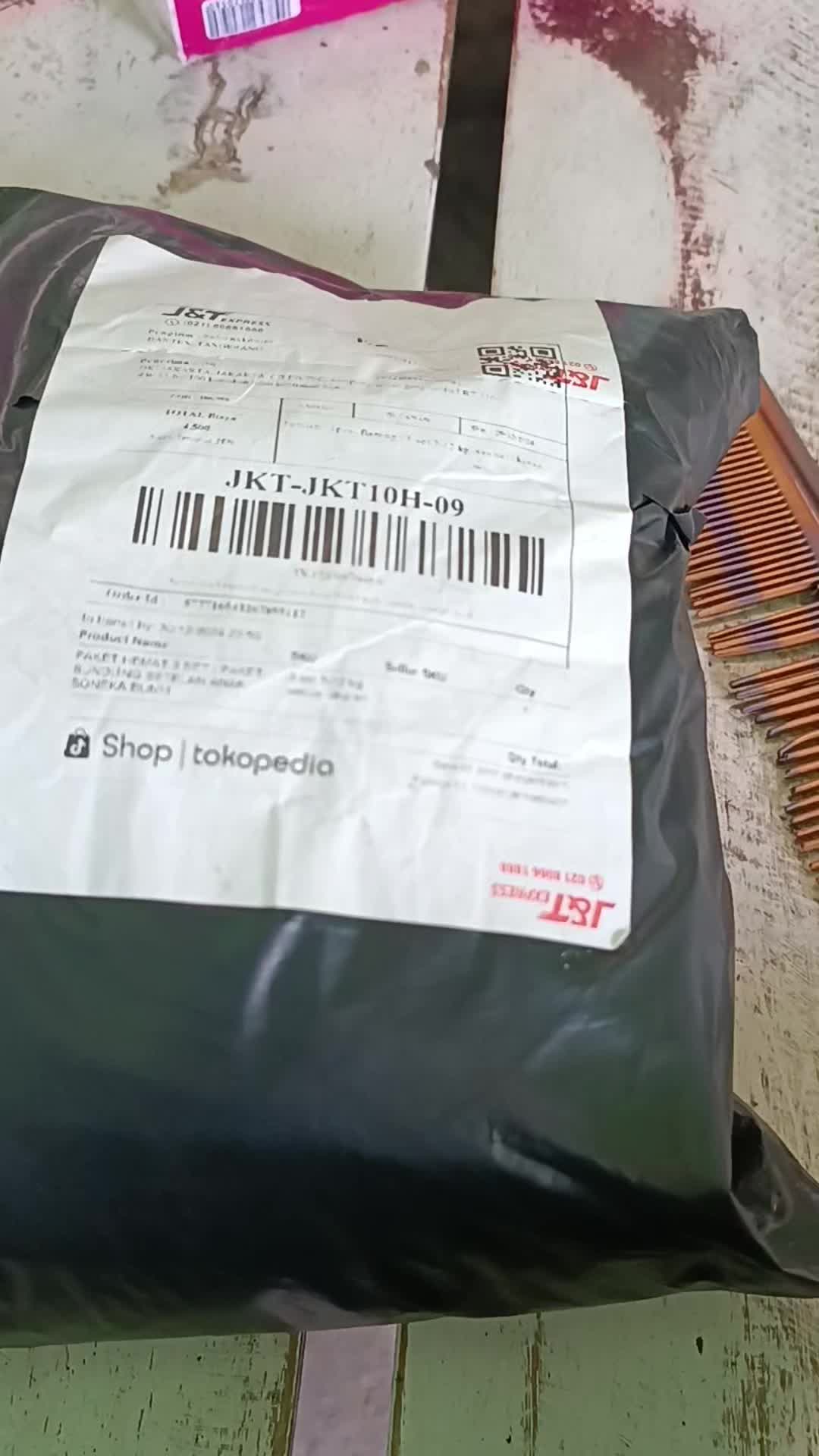 review image 0