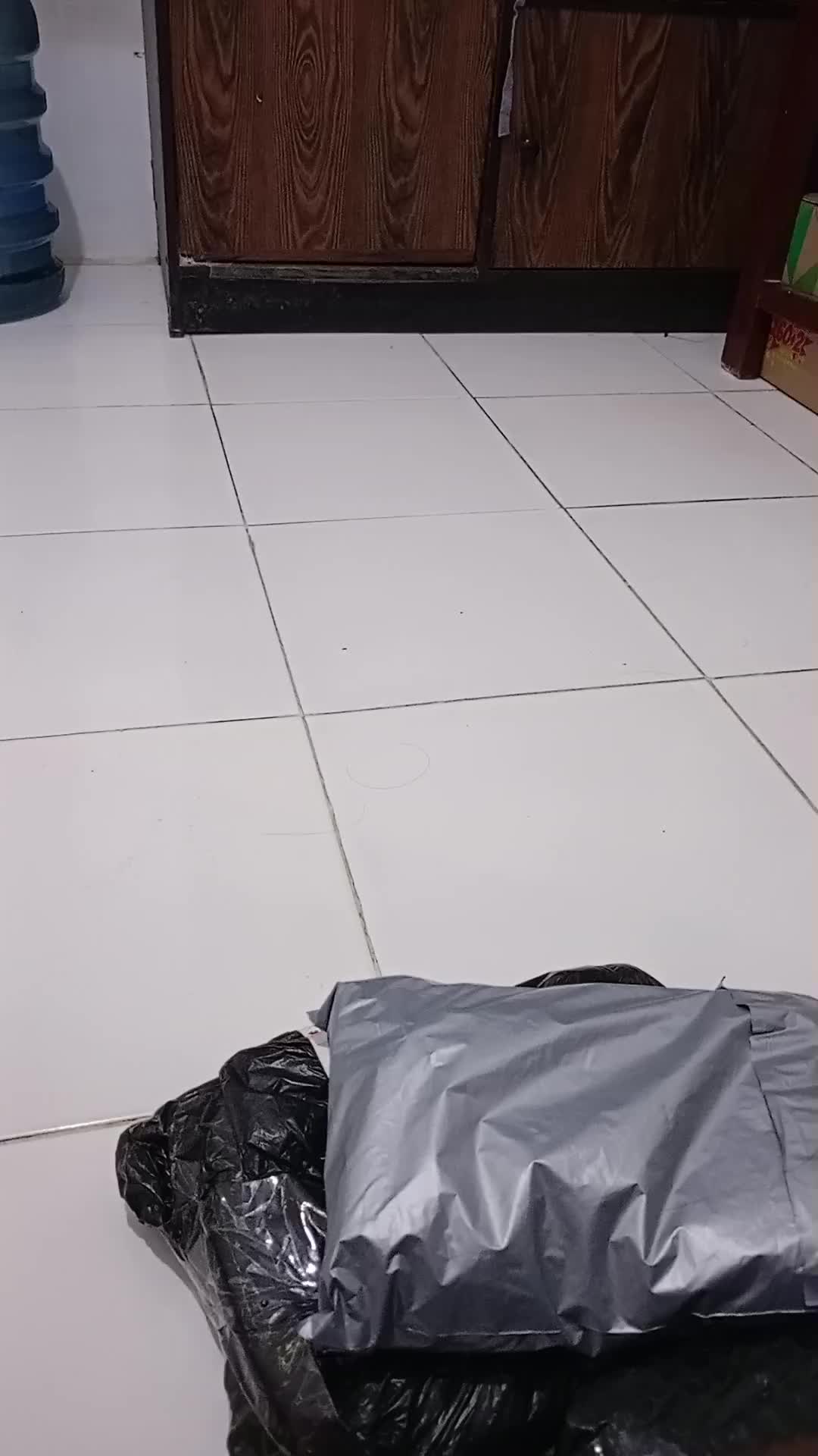 review image 0