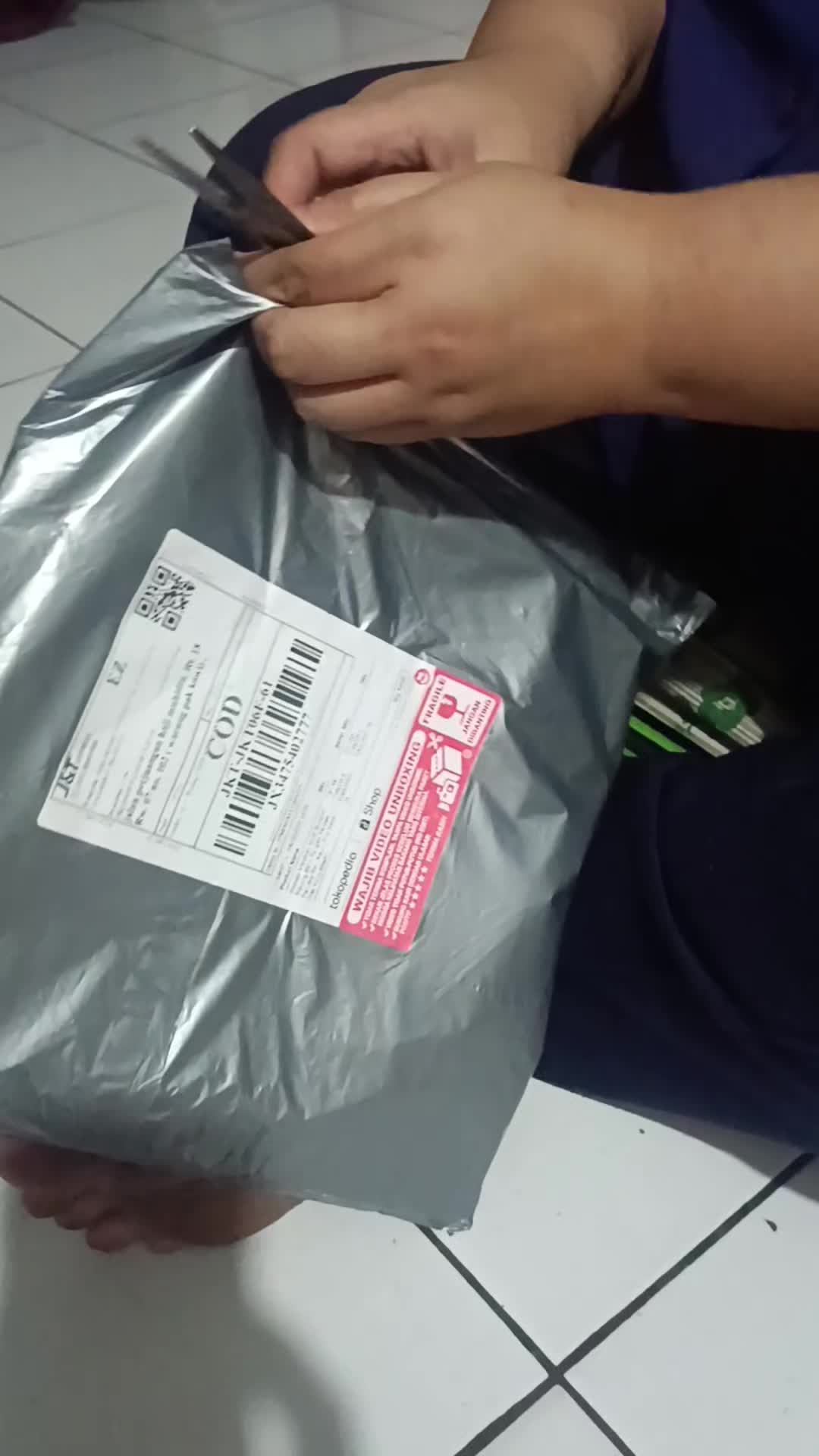 review image 0