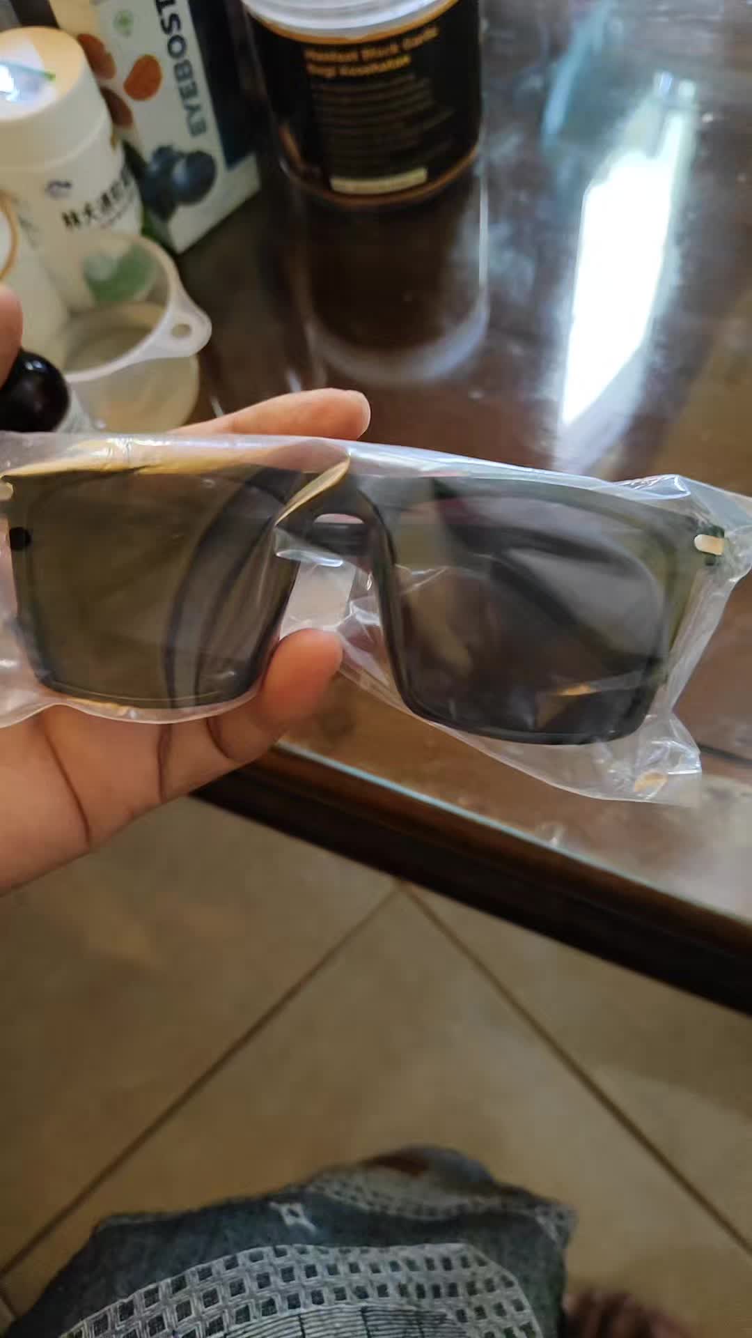 review image 0