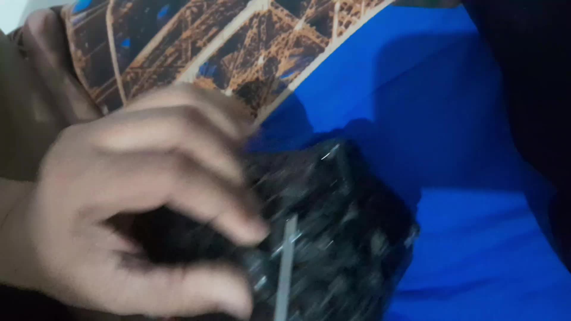 review image 0