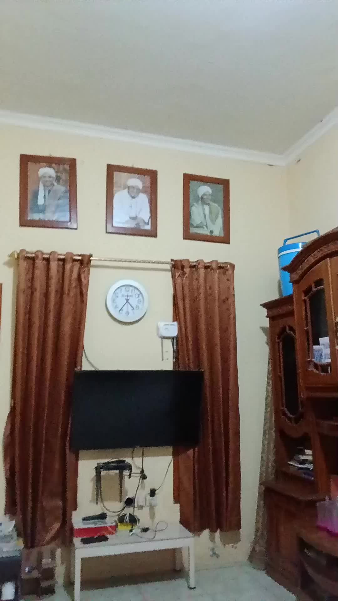 review image 0