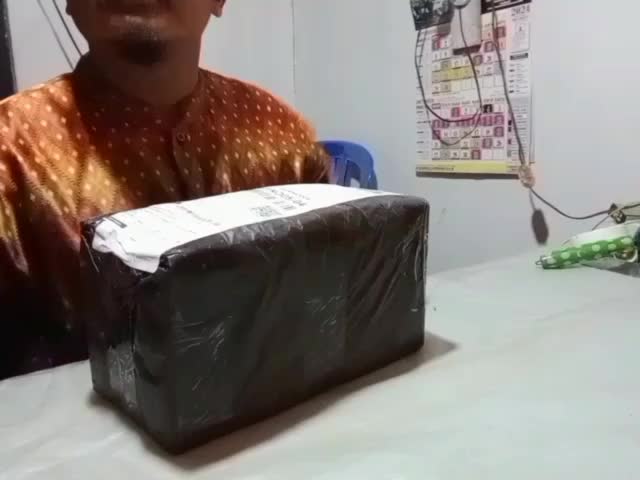 review image 0