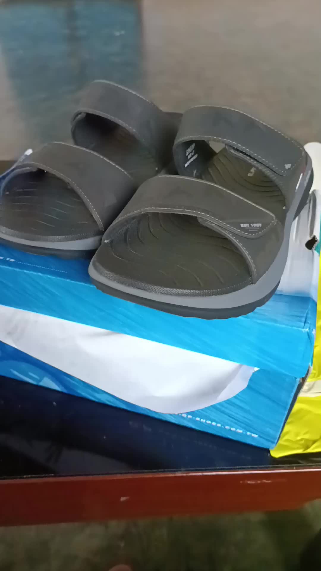 review image 0