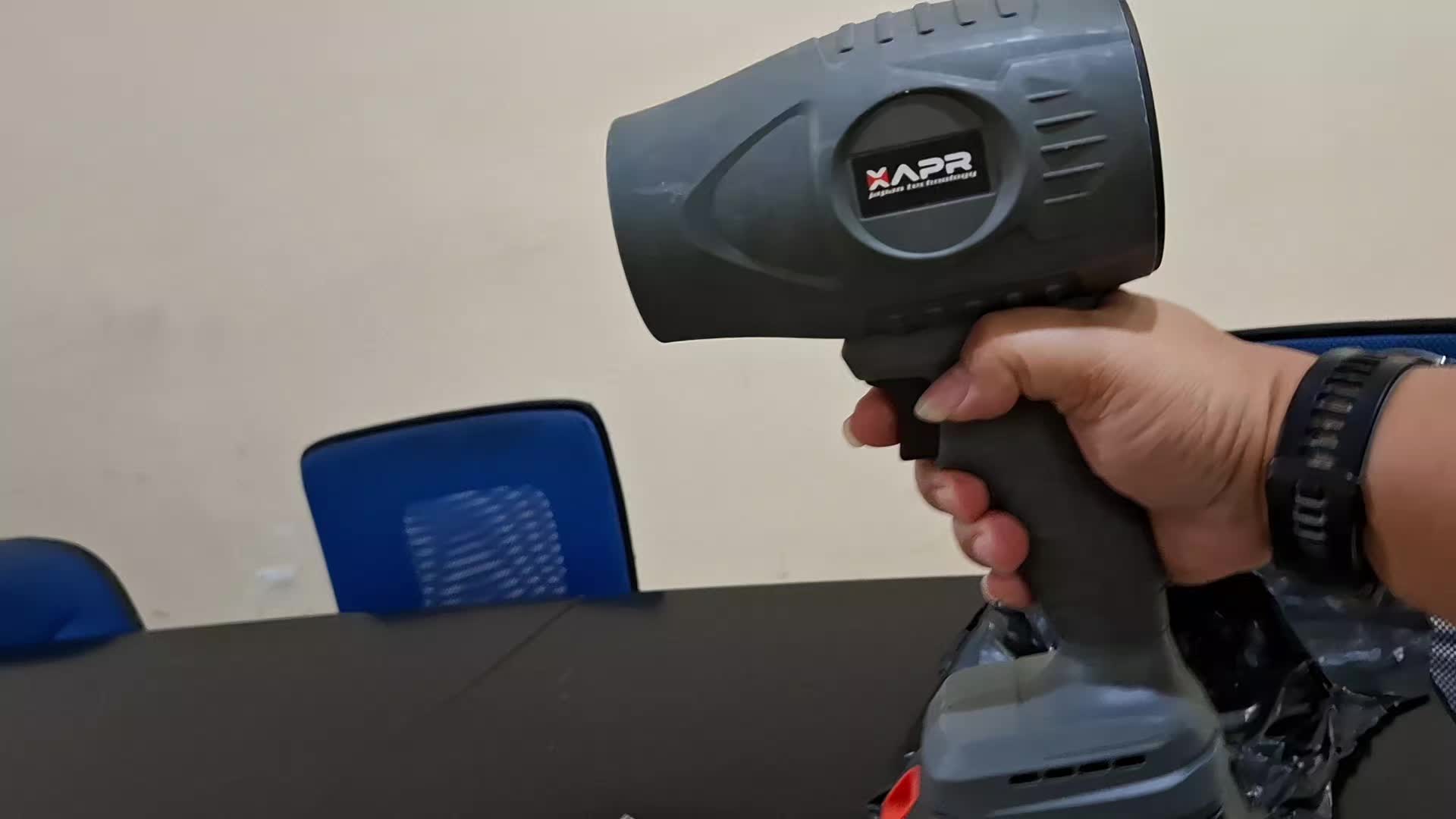 review image 0