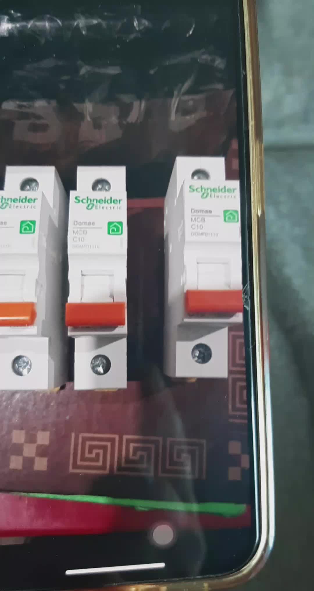 review image 0