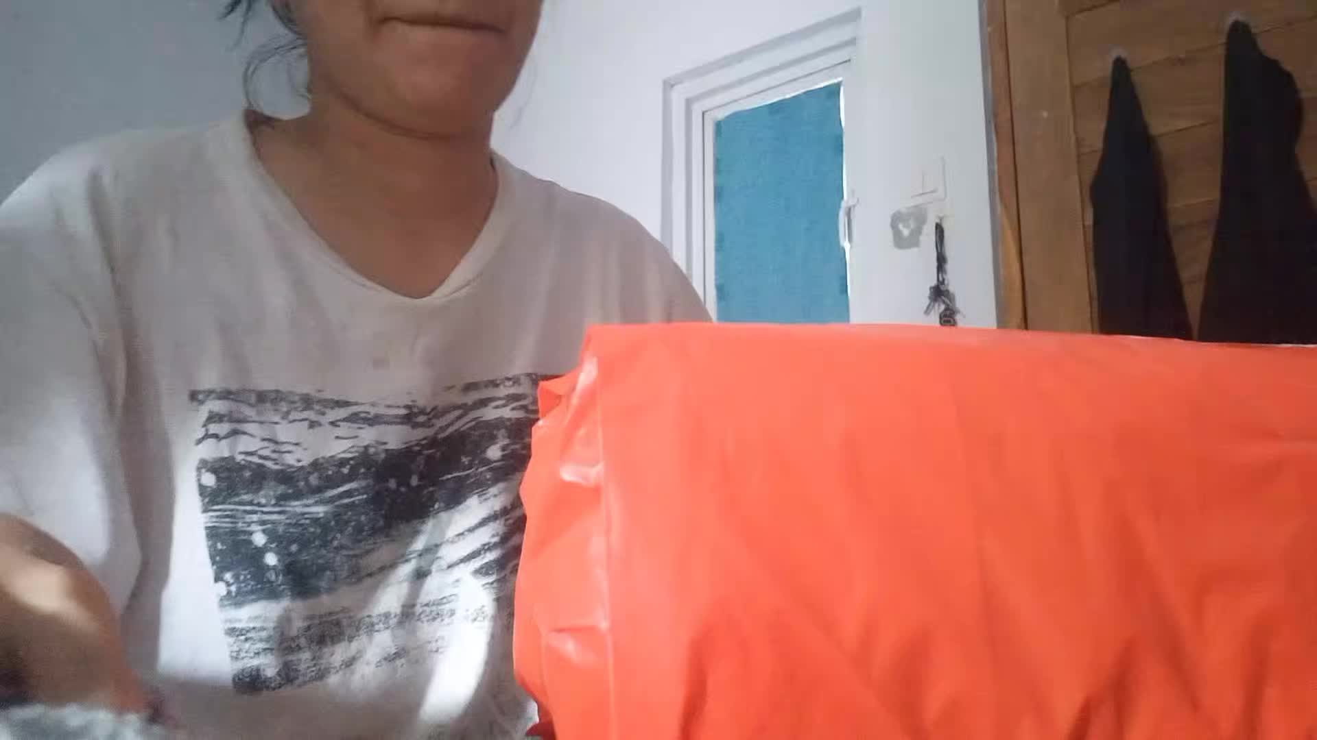 review image 0